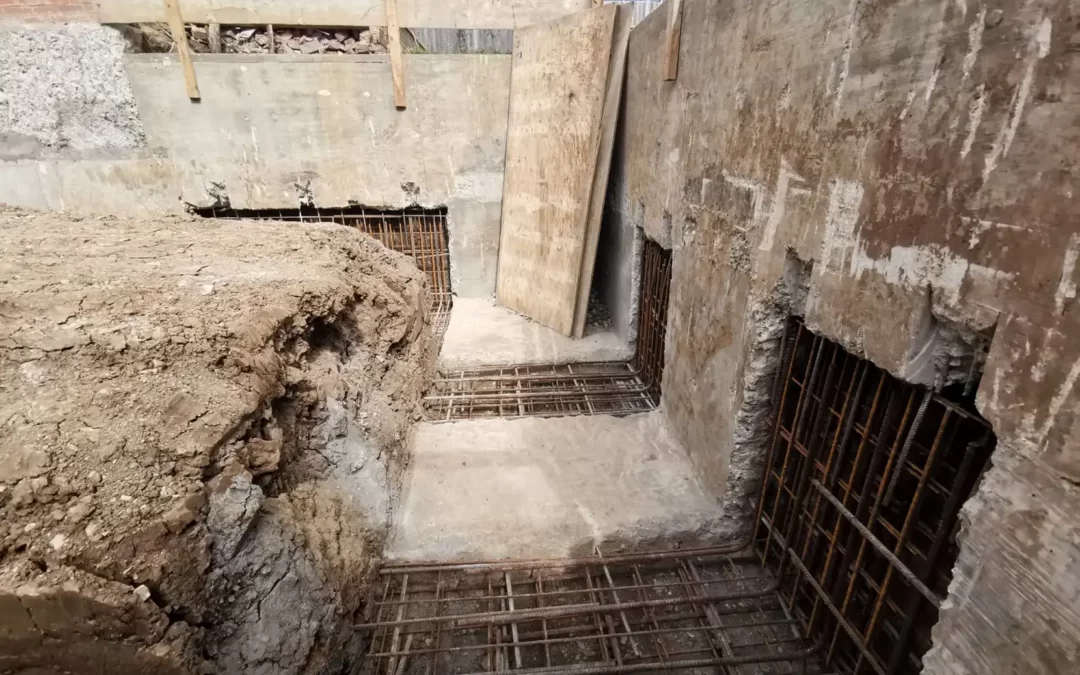 Basement underpinning - Design of a retaining wall with Mesh Rebar Hit and Miss Sequence